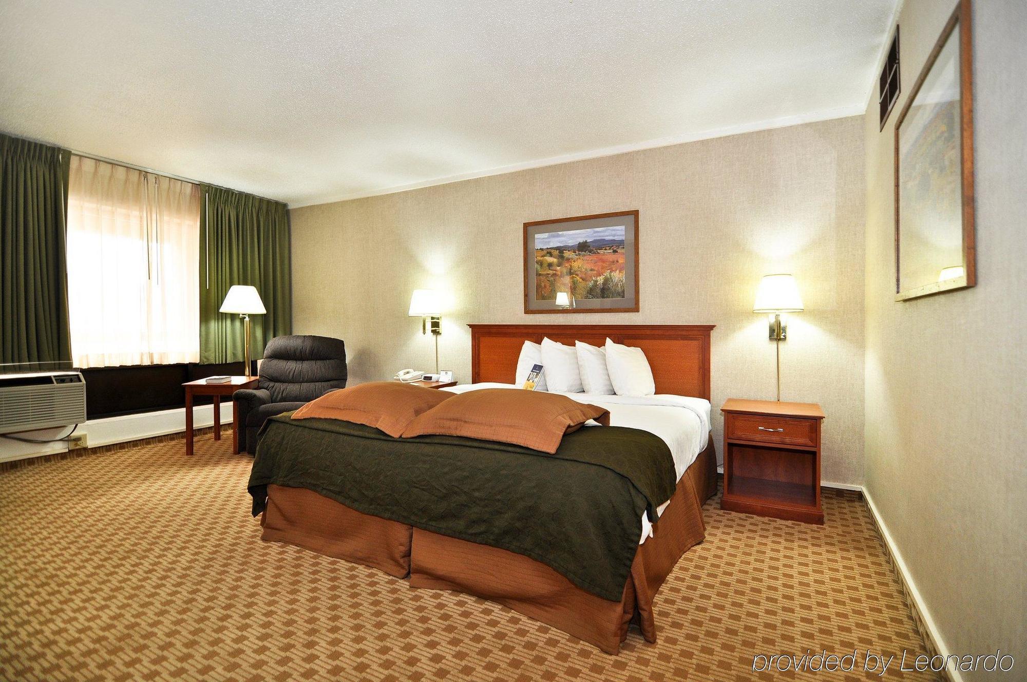 Days Inn & Suites By Wyndham Тринидад Екстериор снимка